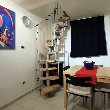 Nicolai Low Cost Otel Bari Dış mekan fotoğraf